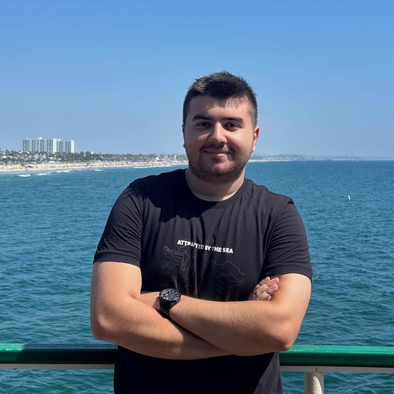 Tolga İzdaş portrait